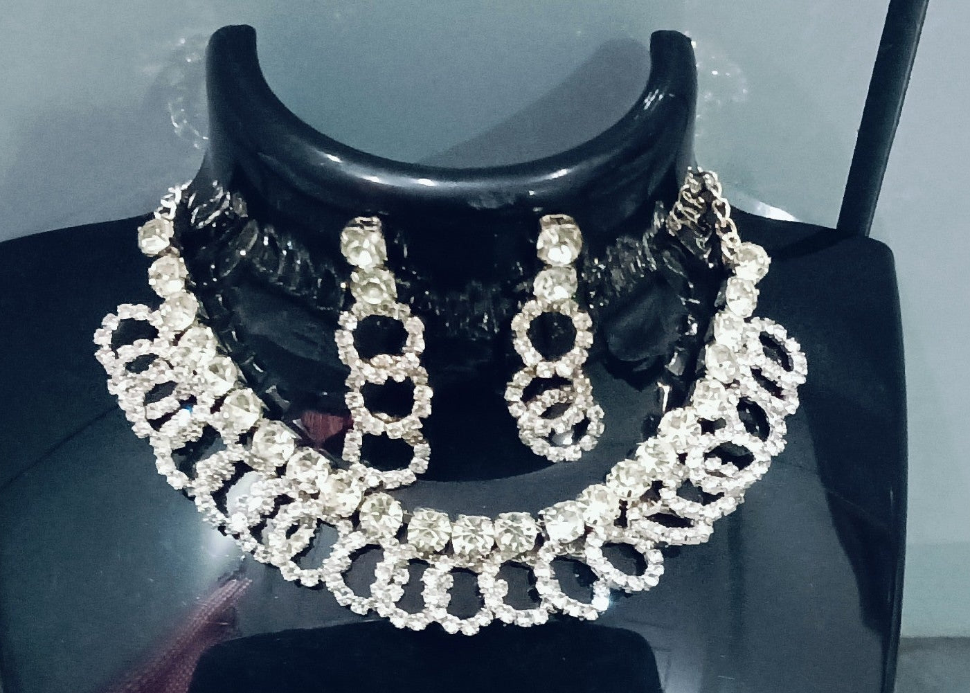Silver American diamond necklace set